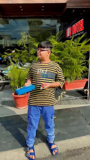 634K views · 12K reactions | Wait for end  Comedy Video Dekhne ke liye follow Karen  #comedy #funny #memes #funnymemes #meme #lol #love #humor #fun #dankmemes #tiktok #memesdaily #instagram #follow #funnyvideos #like #lmao #jokes #instagood #viral #dank #dailymemes #laugh #explorepage #trending #edgymemes #comedian #memepage #offensivememes #music | Comedy x1 | Facebook