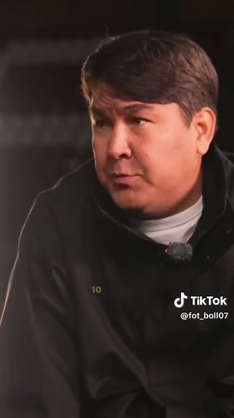 Азамат Мусагалиев о тупости футболистов