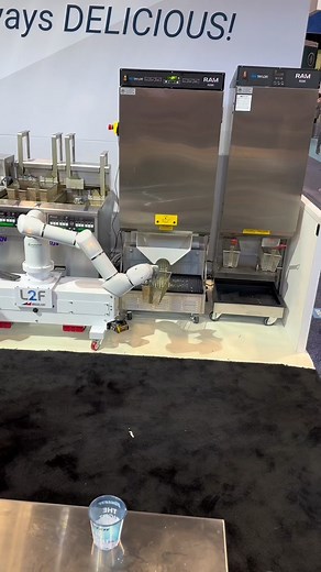 Revolutionizing Cooking: OB7 Fry Bot at 2023 Restaurant Show