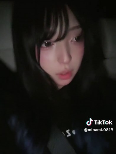セザンヌのパールグロウハイライトが結局優勝😙🤍ちなみに04番が好き | Rare Reflect Highlighter