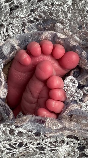 3.5M views · 4.5K reactions | Newborn toes are the sweetest! Learn more about scheduling your in-home newborn session at https://sweetmephotography.com | Sweet Me Photography | Facebook