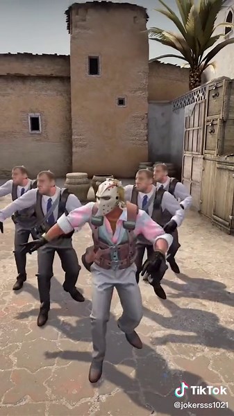 CSGO Gameplay: First-Person Action in Urban Environment