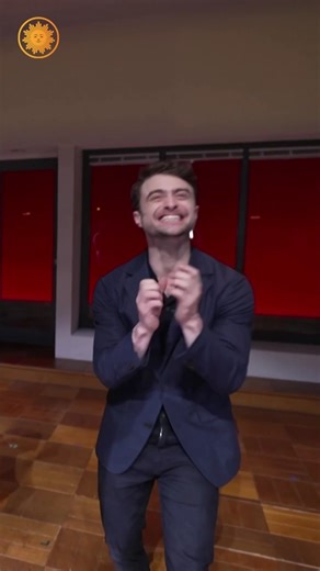 Daniel Radcliffe is juggling fatherhood and performing eight shows a week in "Merrily We Roll Along," but he told Anthony Mason that being a father to his 1-year-old son is “indescribable”: “I love it and him so much.” | CBS Mornings