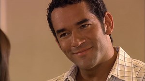 Maribel decide ocultarle a Héctor su discapacidad; sin embargo, al reunirse con él no tiene más remedio que contarle la verdad, mientras Rubí queda deslumbrada con Alejandro. #Rubí, #SoloEnBlim en: https://blim.onelink.me/Cs9x/fbnvrubi04blim | tlnovelas