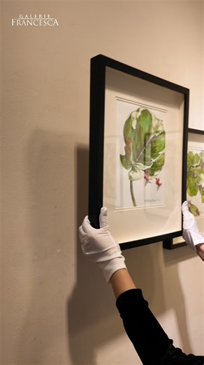 “Foliage and Memory” reflects the quiet dialogue between nature and remembrance. Each leaf becomes a vessel of emotion—echoes of time spent tending, observing, and being still within the garden’s rhythm. Tess Aligaen’s works capture not only the beauty of growth and decay, but also the intimate moments where memory takes root among the greens. Through these impressions, the artist invites viewers to see how nature mirrors the act of remembering itself—ever-changing, yet deeply familiar. 🗓️ Exhi