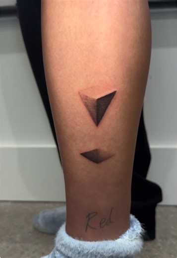 3D pyramid tattoo #finelinetattoo #illusionart #tattooideas #londontattoo #fyp