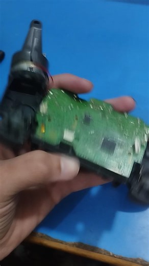 PS4 controller repair motherboard #automobile #youtubeshorts @TFP-45