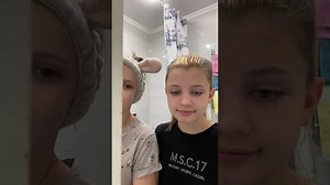 Stream with playing teen girls | VK Live