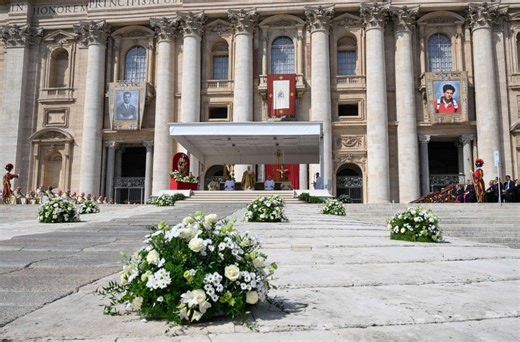 Pope: Saints call us to look to God, make masterpieces of our lives - Vatican News