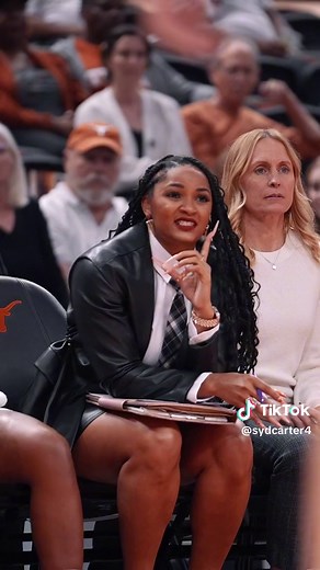 Sydney Carter Basketball Coach Outfits - Game 1 Fashion Style