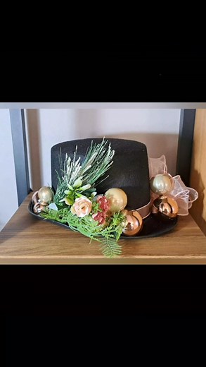 Pink Christmas, Top Hat tree topper or ornament, now available, please follow my page for new products and updates | Loopylus10