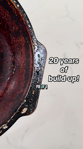 Deep Cleaning a Pyrex Bowl with 20 Years of Build-Up