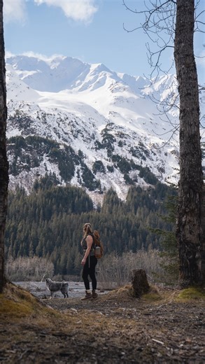 A National Park you do not want to miss 🏔️🌲 📸: @carly_on_the_kenai wearing our Compressive Leggings and Racerback Sports Bra 💛 | BRANWYN Performance Innerwear