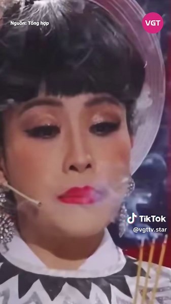 Kiều Oanh Trình Diễn Tiếng Trống Mê Linh