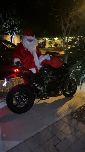 Santa’s slay broke down #ninjah2 #h2 #sportsbike | Ninja