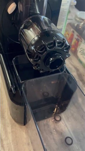 Juicing is easy with EMERIL LAGASSE Pasta & Beyond, Automatic Pasta Maker