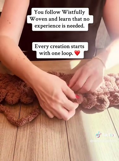 Master Chunky Hand Knitting: Tutorials and Tips