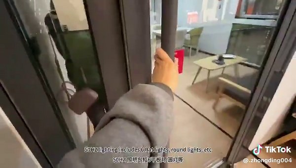 The double-wing expansion box doubles your space and makes your living space no longer crowded.