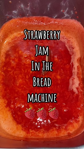 How to Make Homemade Strawberry Jam in a Bread Machine