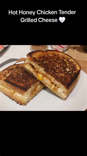 Took it up a notch and it was fckin delicious 👌 #cookwithme #hothoney #cooking #snack #dinner