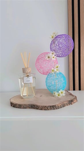 BeautyCraftHub on Instagram: "String ball decoration 🎐✨🌸 #giftideas #handmadegiftideas #diydecor #diy #diygiftideas #stringballs #craft #hack #tutorial #reels #diyideas #asmrsounds #craftsofinstagram #feliciaheesen #craftsmanship"