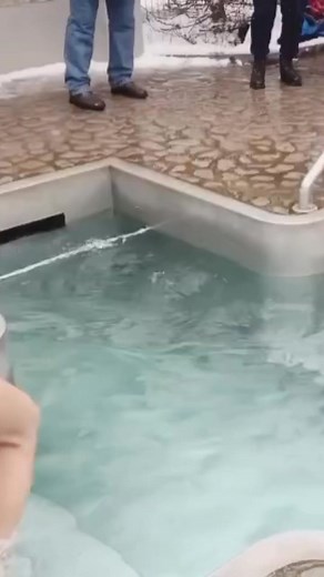 387K views · 1.6K reactions | ICE HOLE BATHING 2024 #270 WINTER SWIMMING COLD WATER EPIPHANY BAPTISM #pool #epiphanybathing | Leila Carvalho Cardoso | Facebook