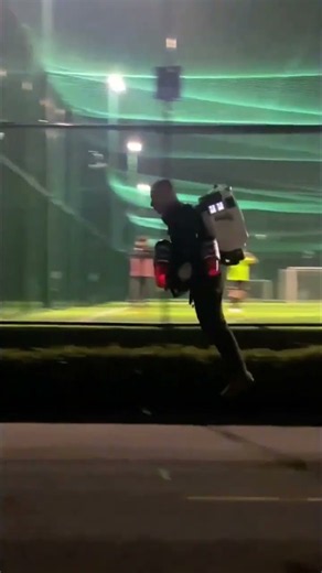Professor flies jetpack in spectacular Zhejiang University demonstration