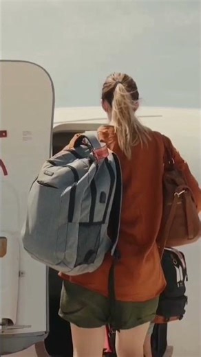 Flying Soon? Don’t Miss These Laptop Bag Tips 💼🛫