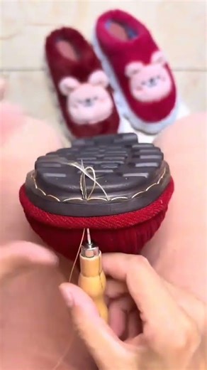 Crochet tutorial: Video on how to finish the last stitch on a crochet shoe sole