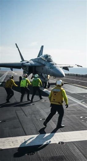 Jet Approaching Too Fast, Almost Goes Out Of Control #aviation #jets #closecall