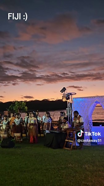 Experience the Traditional Fiji Meke Dance Performance