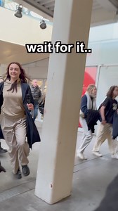 The most EPIC Carol of the bells FLASHMOB 🤯 With Julien Cohen Pianist on keys, @sone__music and DDKN vocals and Camille Bigeault on drums ! Everyone in Westfield Forum des Halles was shocked.. 😱 | Violin_Phonix