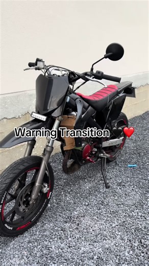 Stunning Attention Transition on a Maxiscoot