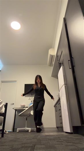 Mastering Footwork Dance Moves