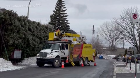 Ice storm knocks out power to 200K Quebec customers