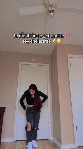 Peruvian-American Huayno Dance Performance by Aydee Sullca