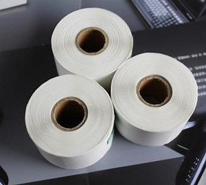 [Hot Item] Matt Coated Paper Sticker in Reels for Labels