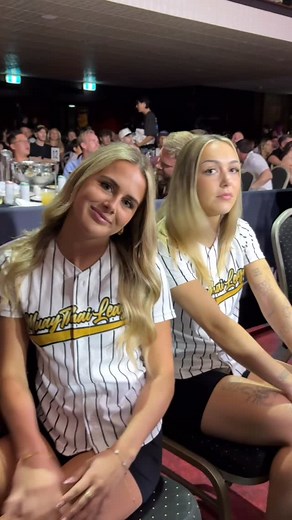 Our ring card girls tonight! @k.odzz @mackaelazipf 🔥 | MTL