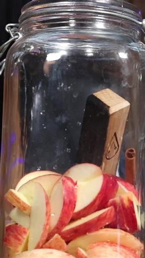 How to Make Apple Pie Moonshine: A Delicious Whiskey Recipe