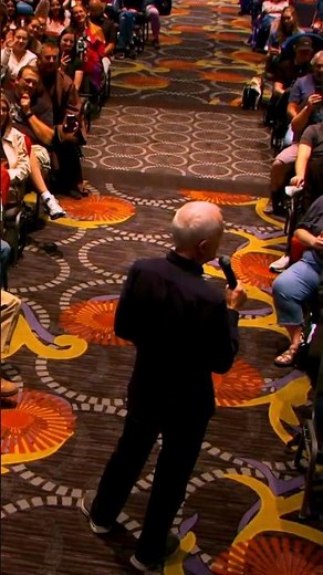 C-3P0 made awful noises on set as Anthony Daniels moved around in costume #fanx #c3p0 #starwarsfans