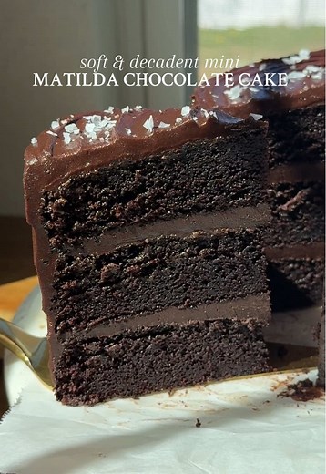 Mini Matilda Chocolate Cake Recipe for Decadent Desserts