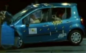 2004 雷诺 Modus 全面碰撞测试 euro ncap_哔哩哔哩_bilibili