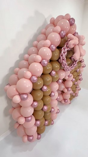 3.3K views · 619 reactions | I have a tutorial for such a gingerbread house #balloons #gemarballoons #gemar #gemarambassador #iloveballoons #balloondecor #balloonchristmas #balloontwisting #balloondistortion | Irina Lobanova | Facebook