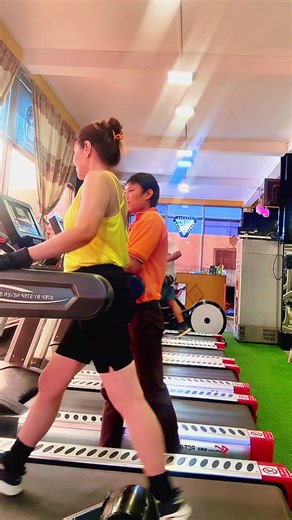 Hmone Hmone (@hmon_hmon_)’s videos with original sound - Naing Oo Muscle Professor