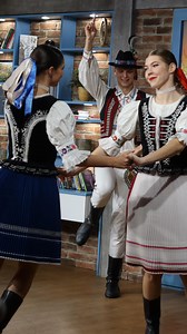 Folklórní soubor ŠARIŠAN dnes u nás ve studiu. 👏 #snidane #snidanesnovou #rannishow #morningshow #zivevysilani | Snídaně