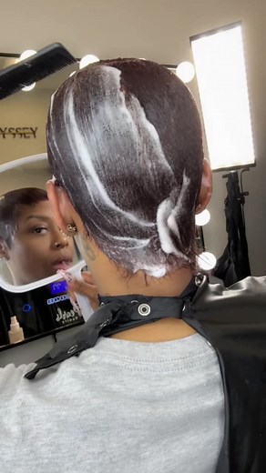 How to Finger Wave Your Own Hair: Techniques and Tips