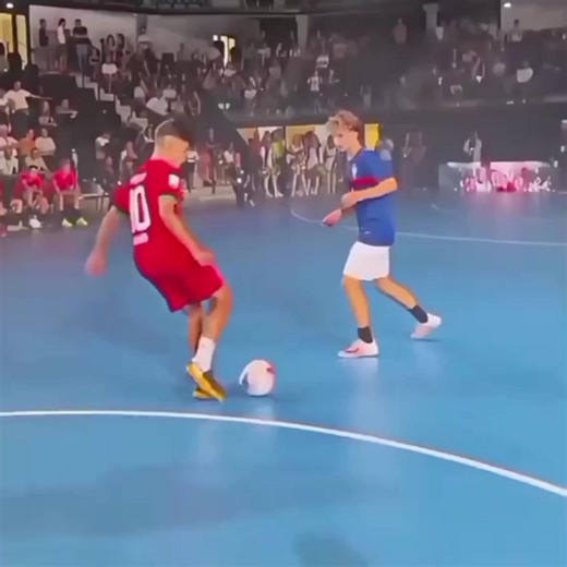 Football skills 🔥 #football #foryou #fyp #skills | Football Skills