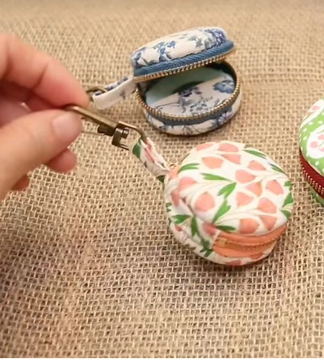 DIY Macaron Coin Purse Tutorial