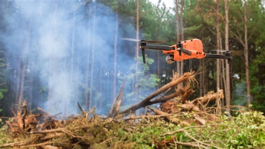 AI-powered aerial robots capture wildfire smoke data with precision