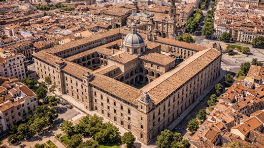 Renaissance symmetry in the heart of Zaragoza